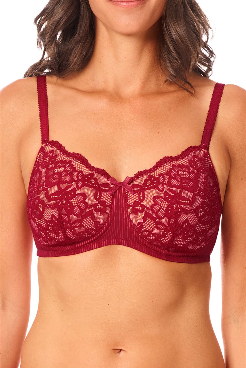 Red lace non-wired bra